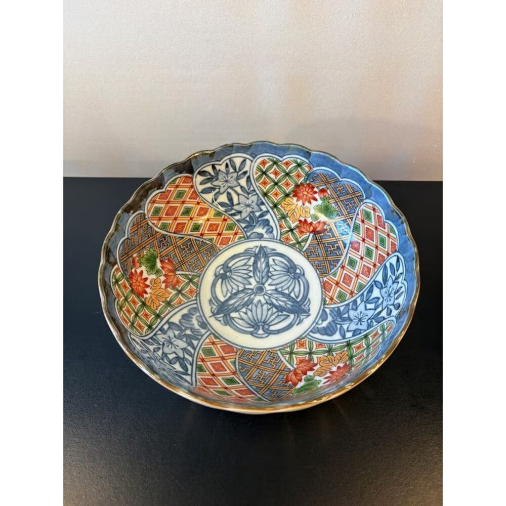 Japanese Imari Style Scalloped Serving Bowl Floral